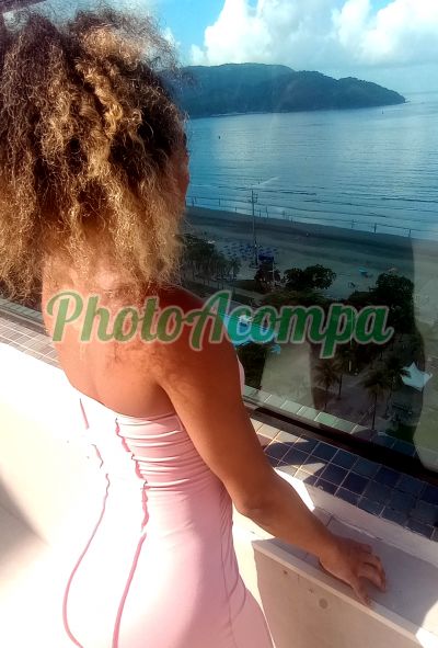 Rhayna, travesti em Santos
