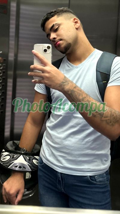 Adrián (13) 99751-5043, Homem que faz massagens eróticas em Praia Grande
