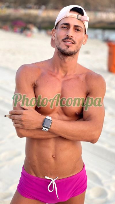 Gabriel Barra, Garoto de programa em Copacabana (RJ)