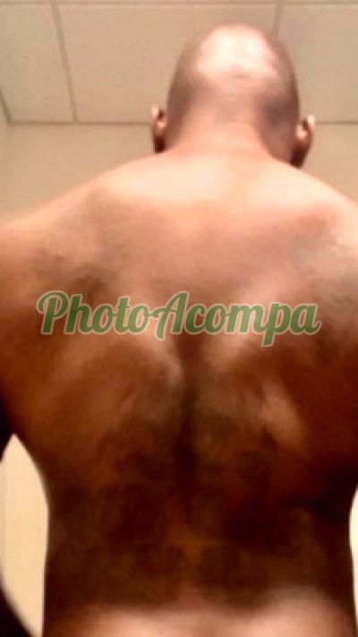 Miguel (21) 99643-8177, garoto de programa em Copacabana (RJ)