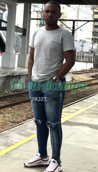 Everton Soares, garoto de programa em Duque de Caxias