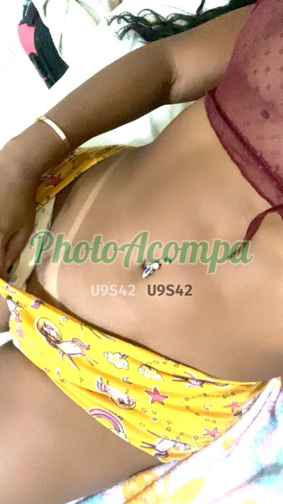 Júlia Foster (22) 99214-2026, escort em Macaé