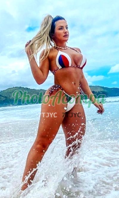 Bella Garcia, mulher que faz massagens eróticas na Barra da Tijuca (RJ)