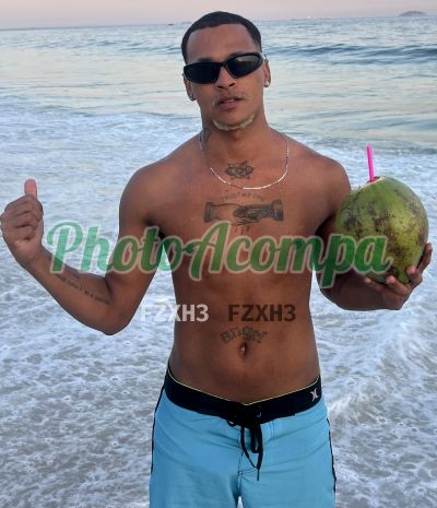 Lucas Mendes, garoto de programa em Petrópolis