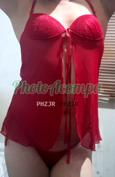 Débora, travesti em Botafogo (RJ)