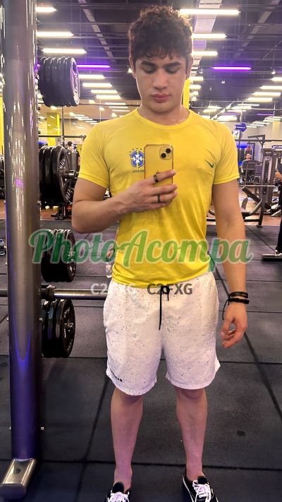 Felipe, garoto de programa em Curitiba