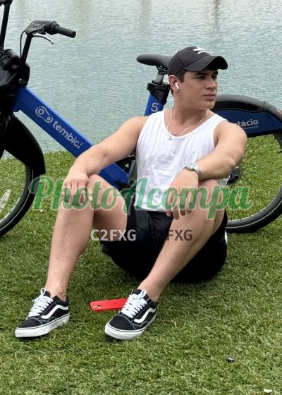 Felipe, garoto de programa em Curitiba