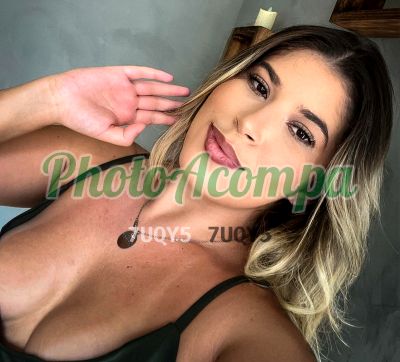 Grazi, mulher que faz massagens eróticas em Copacabana (RJ)