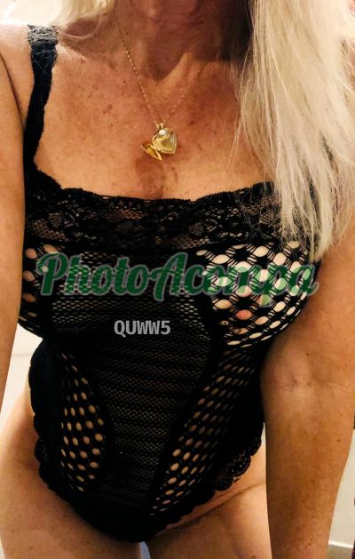 Tieta Brasil, mulher que faz videochamadas e sexting