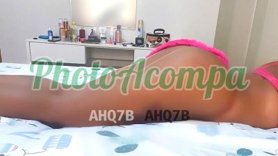 Renata Vasconcelos, mulher que faz videochamadas e sexting