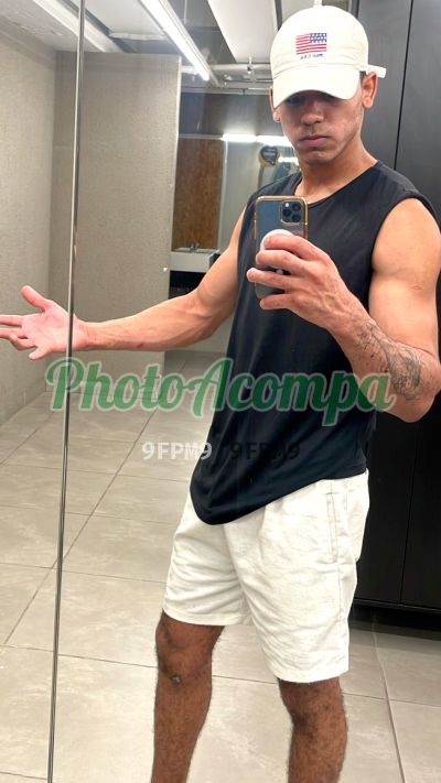 Jeferson, garoto de programa em São Paulo