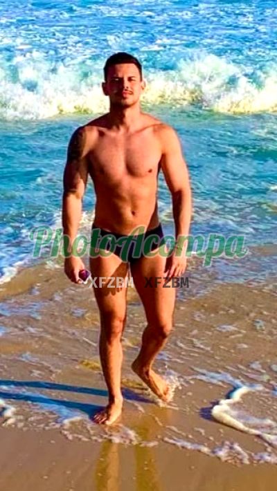 Henrique Sulivan, garoto de programa em Santos