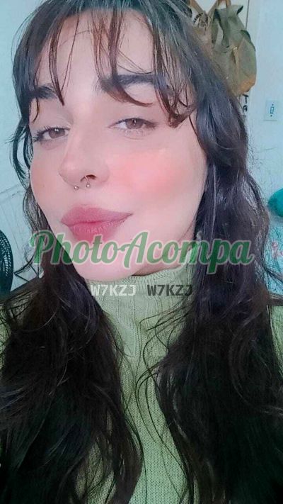 Maju, mulher que faz videochamadas e sexting