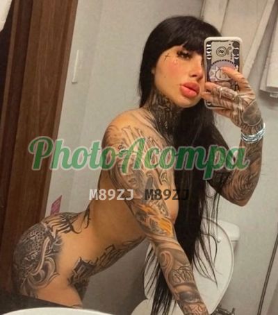 Clara Murret, mulher que faz videochamadas e sexting