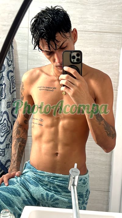 Patrick (21) 98909-0555, Garoto de programa em Niterói