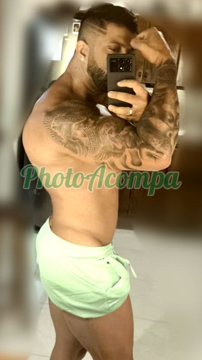Cristian, garoto de programa em Arinos