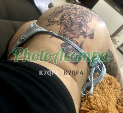 Hotskinny, mulher que faz videochamadas e sexting