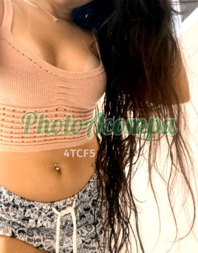 Myla, mulher que faz videochamadas e sexting