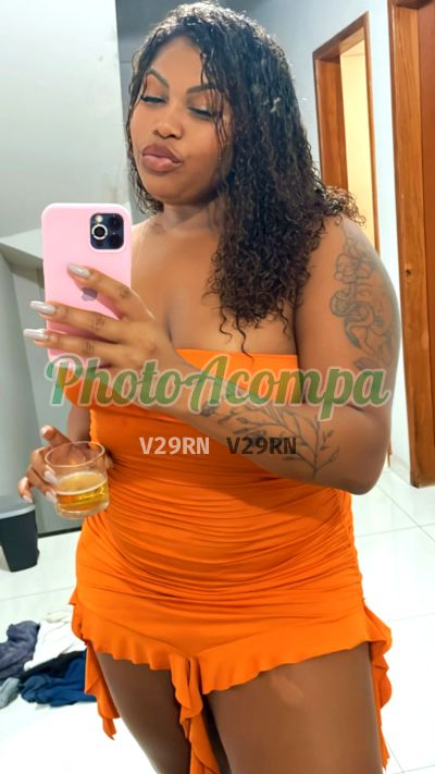 Layla Oliveira (32) 99868-8237, acompanhante em Juiz de Fora