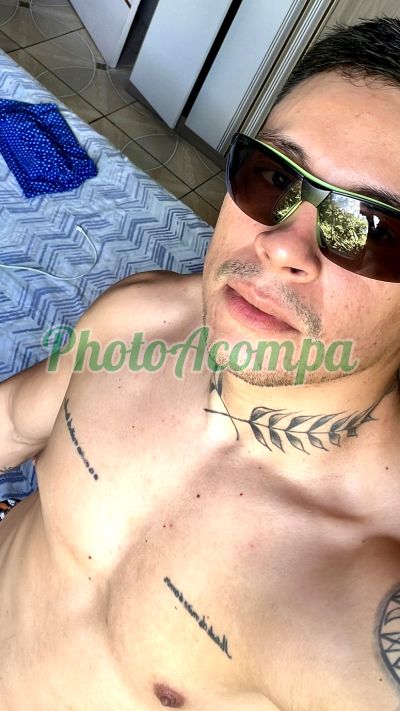 Eikem, garoto de programa em Cascavel