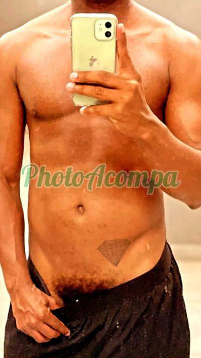 Leo Baiano (71) 99265-5506, Garoto de programa no Centro (Salvador)