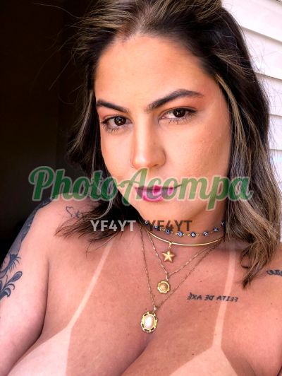Bruna Royale, mulher que faz videochamadas e sexting