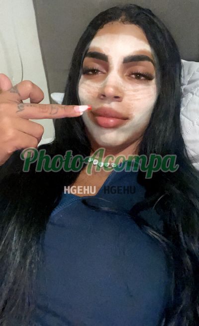 Bruninha, travesti no Recreio dos Bandeirantes (RJ)