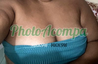 Kit Cat, mulher que faz videochamadas e sexting