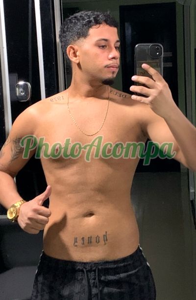Massagista novinho (85) 99985-7590, Garoto de programa em Fortaleza