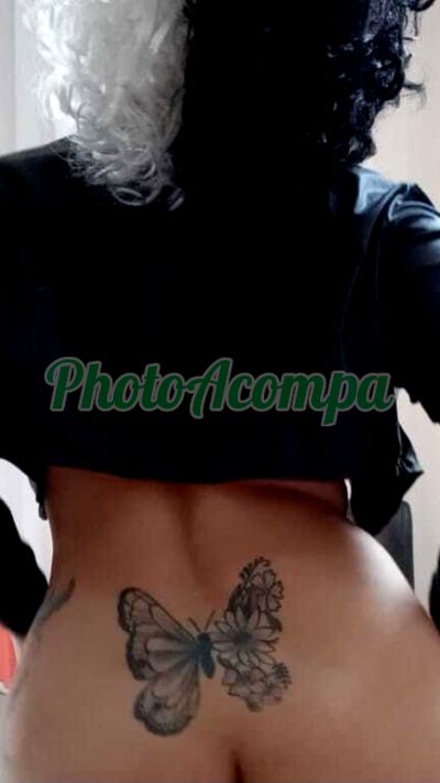 Aflor2, mulher que faz videochamadas e sexting