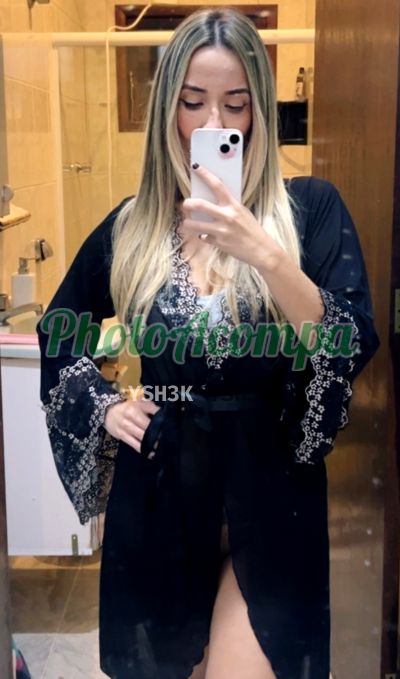 Loiraa, mulher que faz videochamadas e sexting