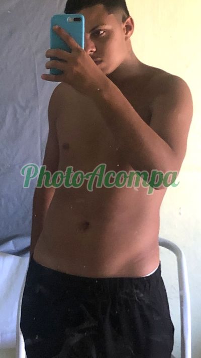 Moreno (81) 99766-0615, Garoto de programa em Recife