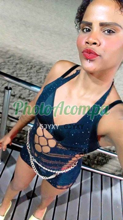 Letícia, acompanhante em Macaé