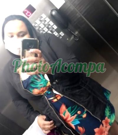 Line, mulher que faz videochamadas e sexting