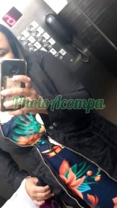 Line, mulher que faz videochamadas e sexting