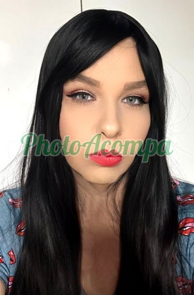 Caitylin, mulher que faz videochamadas e sexting