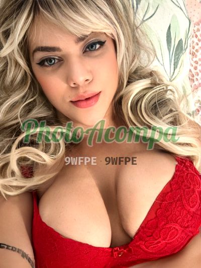 Mikaela Fetichista, mulher que faz videochamadas e sexting