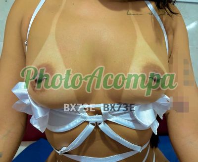 Isabela Nogueira, mulher que faz videochamadas e sexting