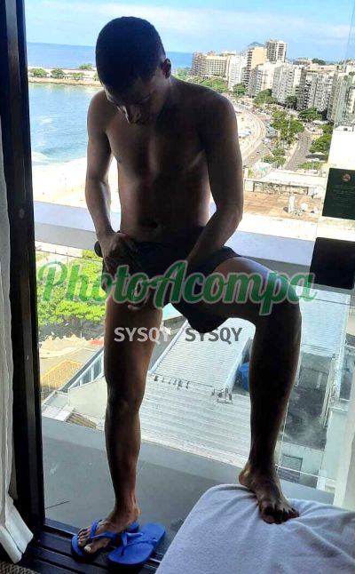 Hugo Silva, garoto de programa em Copacabana (RJ)