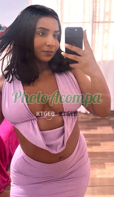 Dayandra, mulher que faz videochamadas e sexting