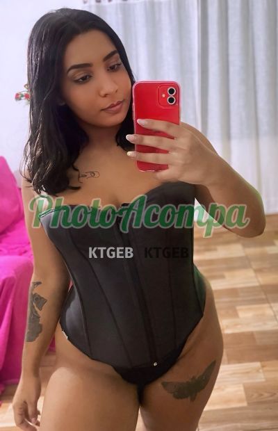Dayandra, mulher que faz videochamadas e sexting