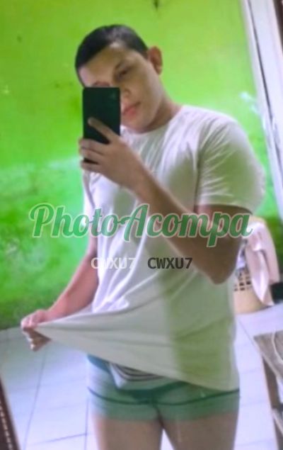 Eduardo, homem que faz massagens eróticas em Maracanaú