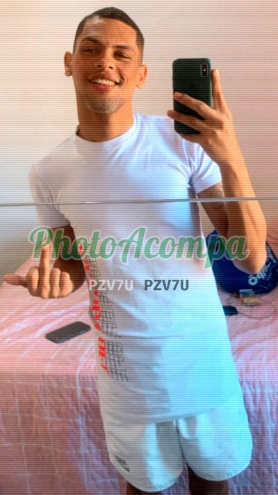 Vinicius Magalhães (21) 97891-7020, garoto de programa no Recreio dos Bandeirantes (RJ)
