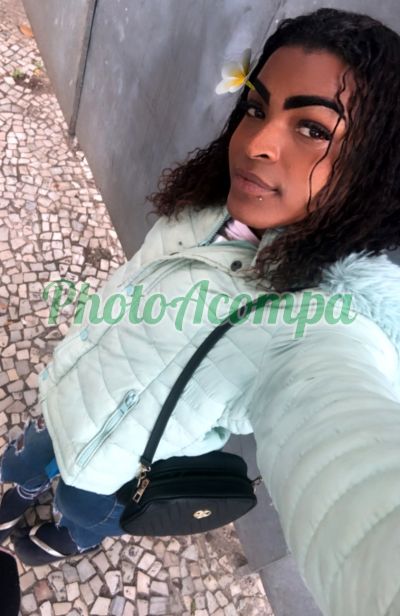 Júlia Vitória (21) 98795-9937, transex no Méier (RJ)