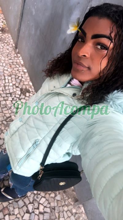 Júlia Vitória (21) 98795-9937, transex no Méier (RJ)