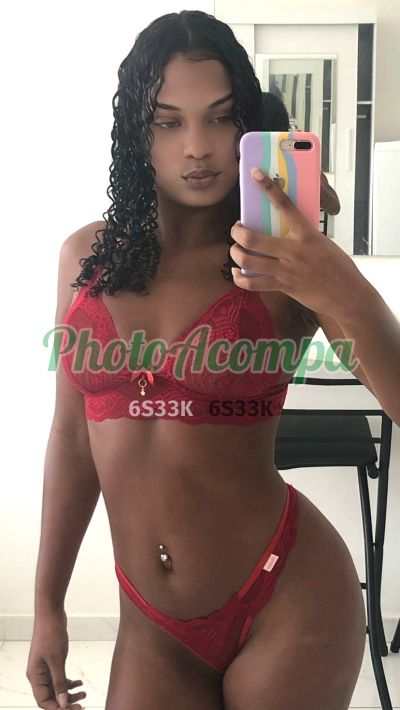 Suellen, garota de programa em Copacabana (RJ)