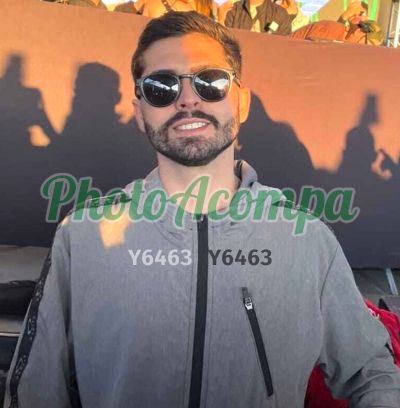 Ravi Caspian, garoto de programa em Campinas
