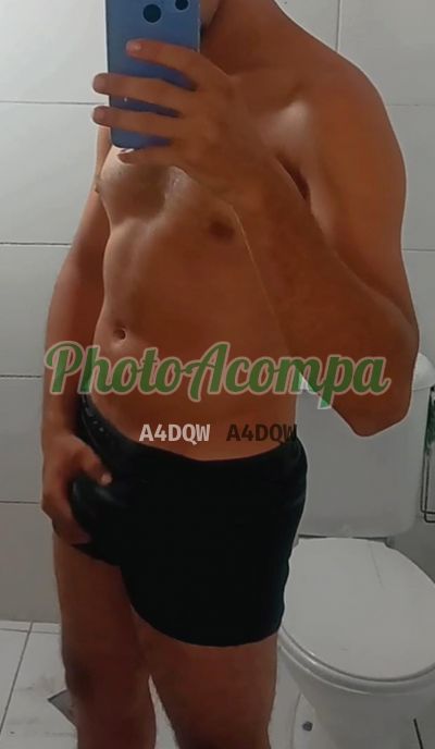 Arthur, garoto de programa no Centro (RJ)