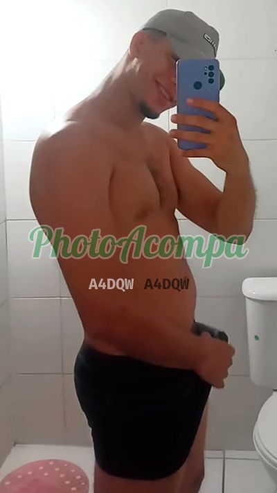 Arthur, garoto de programa no Centro (RJ)
