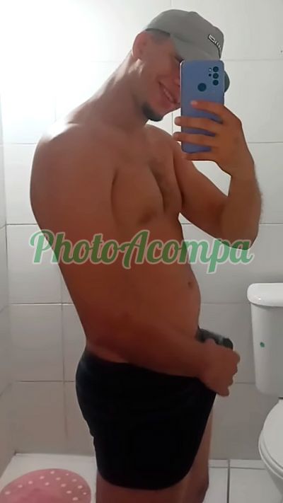 Arthur (21) 96430-2816, Garoto de programa no Centro (RJ)